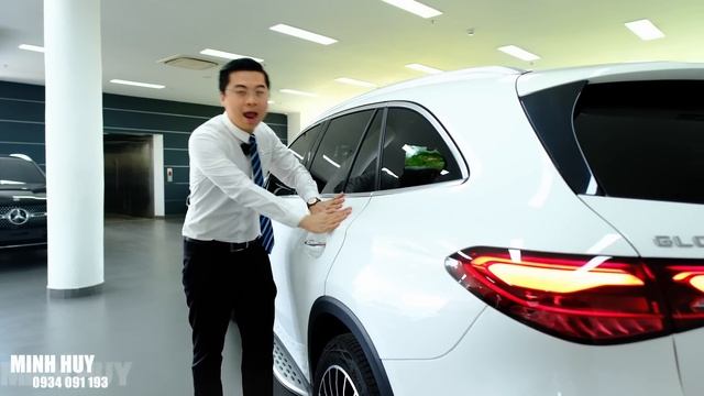 Món hời Mercedes GLC 300 2024 siêu lướt chính hãng - Tiết kiệm ngay 300 triệu | Huy Mercede смотреть онлайн