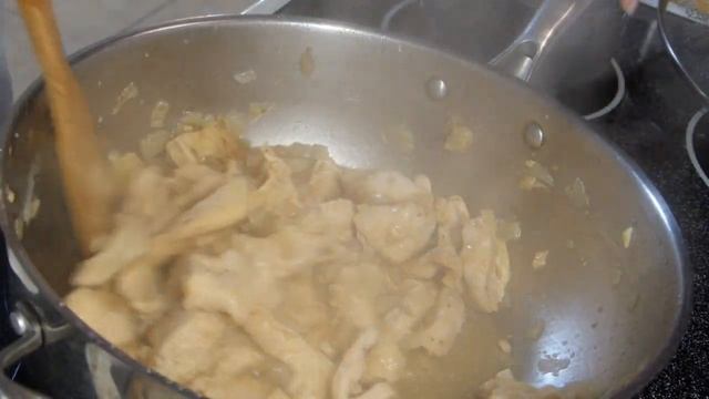 Chicken And Green Beans In Creamy Coconut Sauce смотреть онлайн