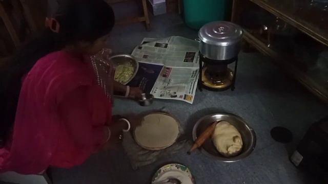 Ghar Pe Momos Banaya 😃😋😋 || PikuHarry || PH35 смотреть онлайн