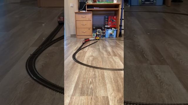 Реализовалась детская мечта. Железная дорога Piko. Очень крутая игрушка для детей и взрослых смотреть онлайн