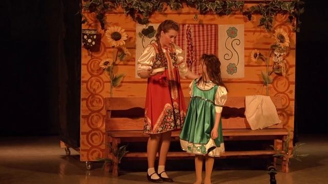 Свой новый спектакль юным зрителям показали артисты театра эстрадных миниатюр смотреть онлайн