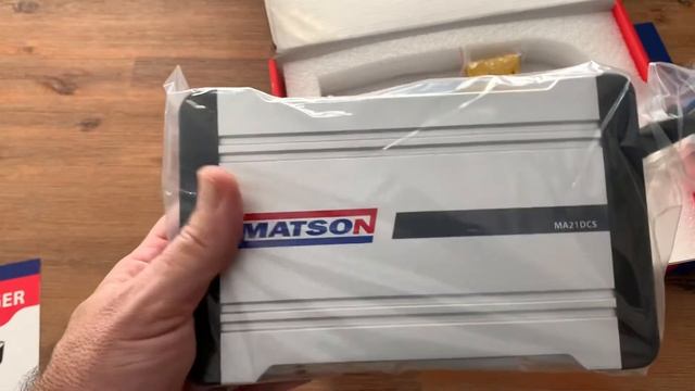 DC DC 20AMP CHARGER REVIEW смотреть онлайн