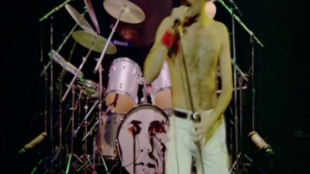 Queen Under Pressure смотреть онлайн