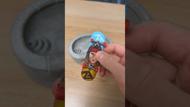 Что делает скейтер зимой ‼️ #скейтборд #скейт #скейтбординг #а4 #шортс #shorts #юмор #приколы #рек смотреть онлайн