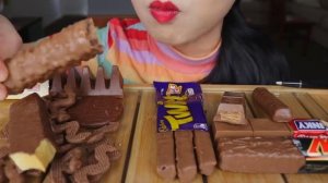 ASMR EATING CHOCOLATE|АСМР ИТИНГ ШОКОЛАДА✨