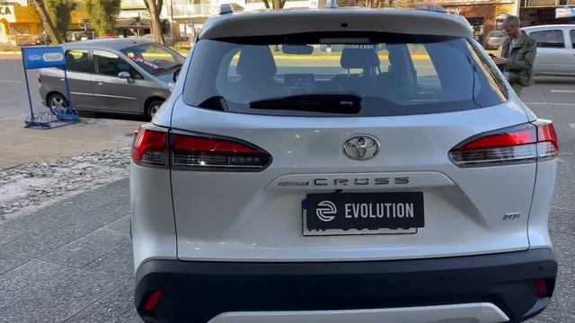 Toyota Corolla cross 2022 Evolution Cars смотреть онлайн