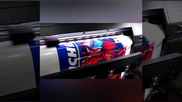 Plotter de impressão imprimindo adesivo смотреть онлайн