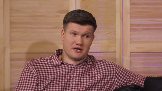 Диван вопросов от родителей Александр Дмитриенко смотреть онлайн