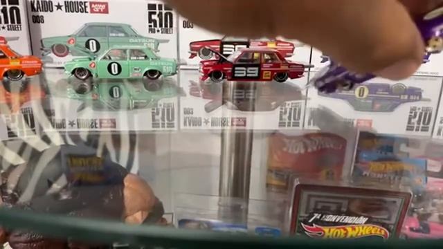 Mini GT KAIDO HOUSE DATSUN смотреть онлайн