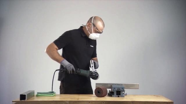 Щеточная машина Metabo SE 17 200 RT смотреть онлайн