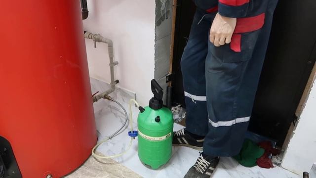 Простой способ опресовать котел Медведь и линию теплоносителя смотреть онлайн