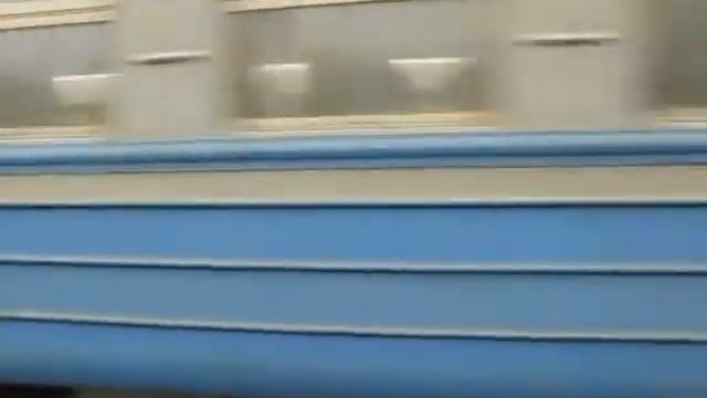 ЭР1-176 на станции Таврическ