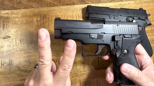Sig P225 (P6) vs P220 Carry смотреть онлайн