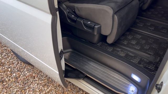 Nissan Elgrand E51 3.5 V6 Autech Rider S