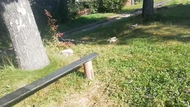 Скамейку сделала и дерматином под кожу обтянула)) 🌈💜🌱🐸🌱💜💜💜 Бабочка села!!!