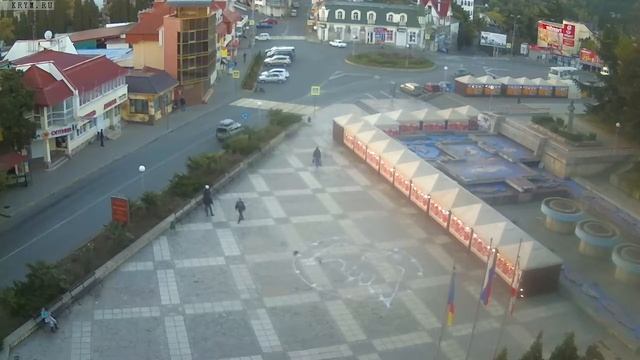 Вебкамера "Площадь Советская". Запись 29.10.2016 08:00:17 смотреть онлайн