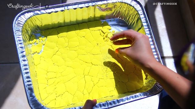 Cómo hacer polvos arcoiris caseros FÁCIL / Holi NO Toxico ✎ Craftingeek смотреть онлайн