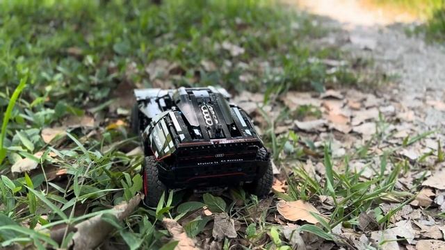 HUẾ MÙA HÈ LEGO TECHNIC AUDI RS Q e-tron 42160 смотреть онлайн