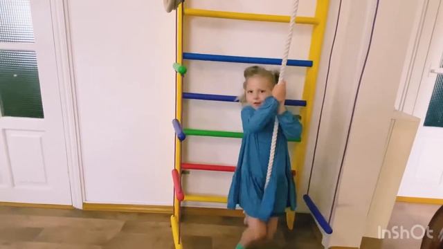 Небольшой экскурс моей комнаты! смотреть онлайн