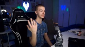 ИВАН ЗОЛО СПЕЛ СВОЙ ТРЕК БЕЛЫЙ СНЕГ НА СТРИМЕ НЕКОГЛАЯ