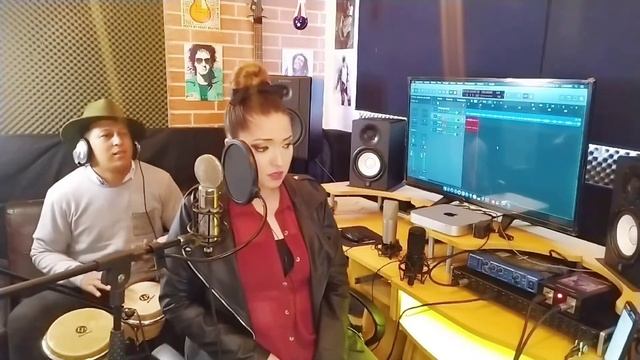 Con Los Años Que Me Quedan - Gloria Estefan - Cover - Miah Rose смотреть онлайн