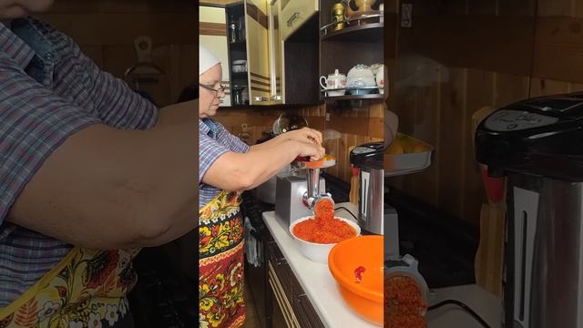 Просто космическая аджика! смотреть онлайн