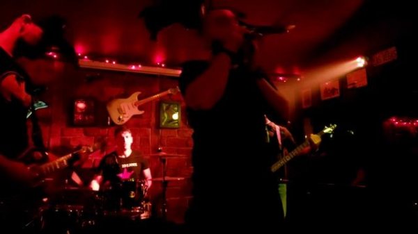 Domino efekt - Chop Suey / System Of A Down