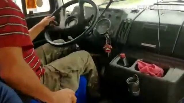 Levando a mula pra oficina e comprando peça da carreta смотреть онлайн