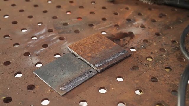 Сварочный инвертор РЕСАНТА САИ 220Т LUX 65/71 смотреть онлайн