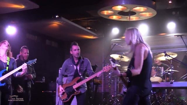 Soundcheck Live 38 NITA STRAUSS Birthday Curator Set
