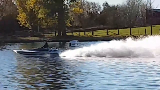 V8 300 gt johnson 2 stroke смотреть онлайн