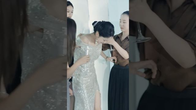 [MULTI SUB]《烈愛灼心》灰姑娘愛上總裁哥哥，本想忍痛遠離卻陷入他設計的甜蜜陷阱，被他無底綫寵溺入骨！💕#甜寵 #虐戀 #豪門 #霸總 #言情 #chinesedrama #短剧