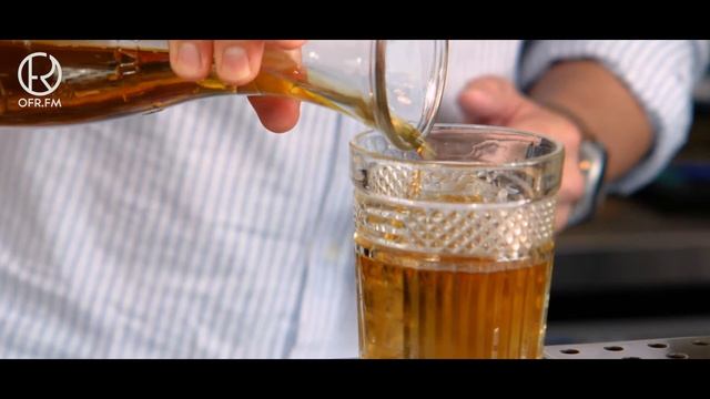 "В баре" с онователем Old Fashioned Radio смотреть онлайн