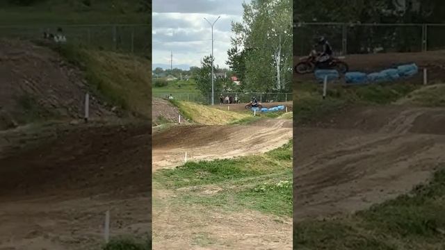 ЛАЙВ. 2 ЭТАП КУБКА РОССИИ ПО МОТОКРОССУ. MX2 заезд 1 смотреть онлайн