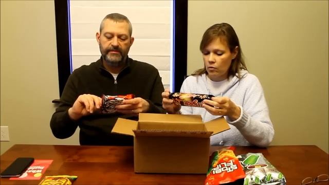 MunchPak Unboxing January 2015 смотреть онлайн