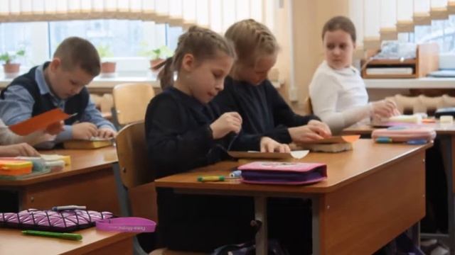 Занятие в ГПД «Техника «Изонить» «Снежинка» смотреть онлайн