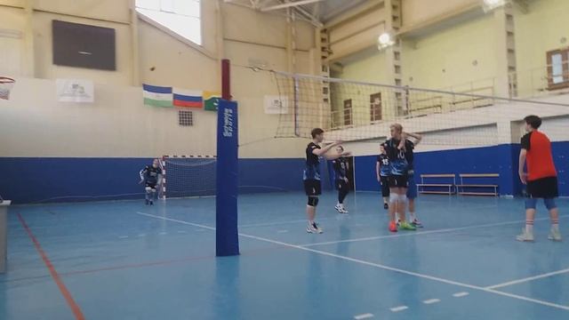 ДЮСШ 3 VS ИНК 1 ЧАСТЬ 0 (Легендарный розыгрыш ч. 2) Первенство по Волейболу в Ишимбае смотреть онлайн