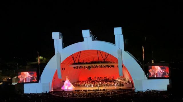 Lady Marmalade - Christina Aguilera Live at the Hollywood Bowl смотреть онлайн