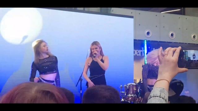 Альона Омаргалієва - Подих Вітру // Свята Вода // Хочеш (Live) смотреть онлайн