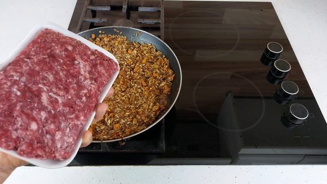 Зелеви сарми с кайма в глинен съд/Cabbage rolls with minced meat in a clay pot смотреть онлайн