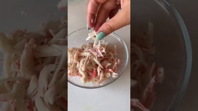 Закусочные роллы из огурца #закуска#закуски#закускинановыйгод#закускинапраздник смотреть онлайн