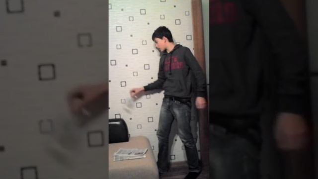Бутылка воды .ЧЕЛЛЕНЖ смотреть онлайн