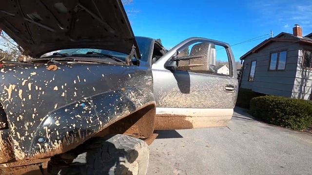 GMC SIERRA 2500HD AND CHEVY SILVERADO BEST HEADLIGHT UPGRADE BI XENON BMW LIGHTS!!! CRAZY BRIGHT!!! смотреть онлайн