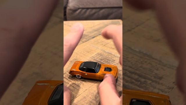 Hot Wheels 2006 #61 Plymouth Barracuda смотреть онлайн