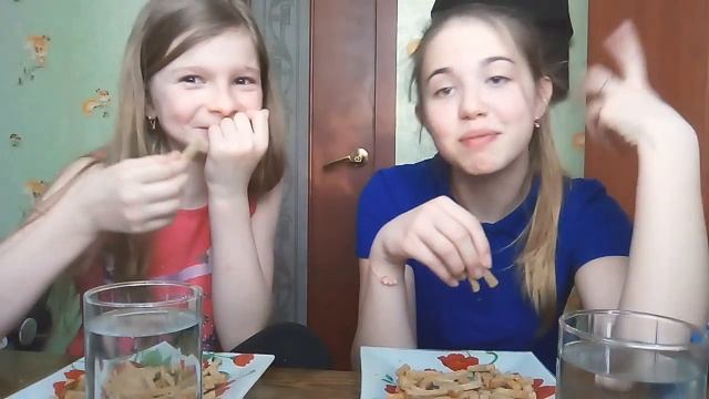 Супер челлендж "попробуй не запивать" с сестрой))) Мы чуть не померли! смотреть онлайн