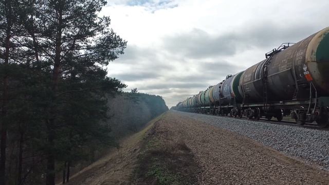 Могучий чёрный "Боинг" красиво наваливает на неэлектрифицированном перегоне смотреть онлайн