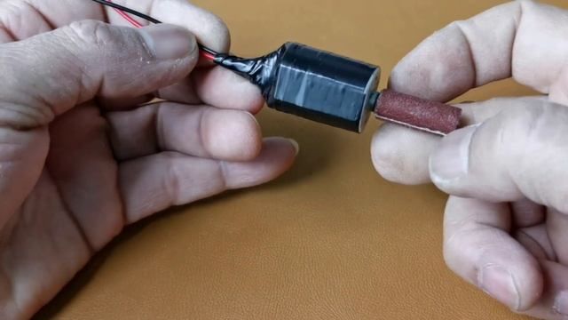 ASMR. Sharpen a Knife To Razor Sharp смотреть онлайн
