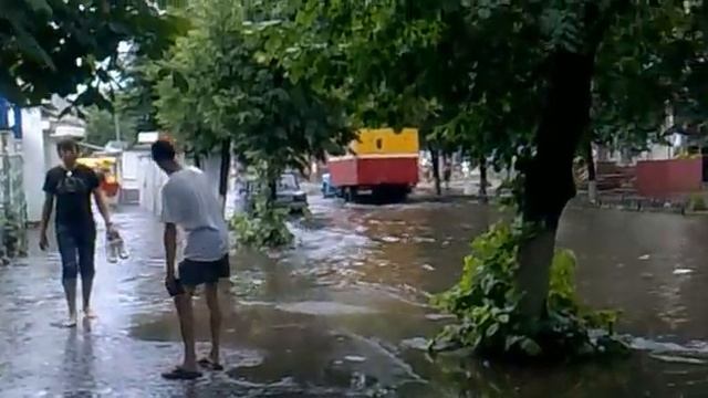 Ул. Шевченко после дождя смотреть онлайн
