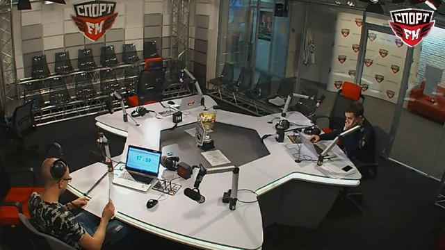 100% Футбола. Натурализация для сборной России. 19.11.2015 смотреть онлайн