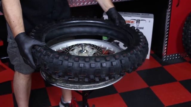 How To Change A Dirtbike Tire Using The Pit Posse Tire Changing Stand (PP2753)
